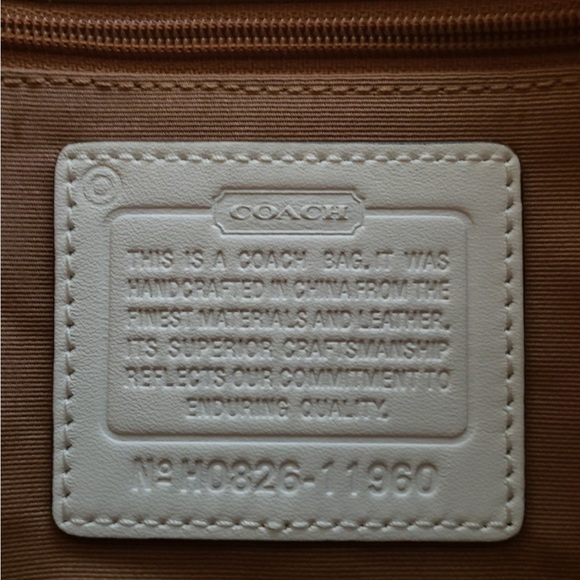 !Sold!❌ Vintage Authentic Coach Signature Boho Satchel Medium Bag Purse - Picture 4 of 4